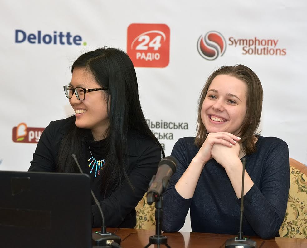 Музычук и Хоу Ифань завершили вничью четвертую партию за шахматный титул чемпионки мира